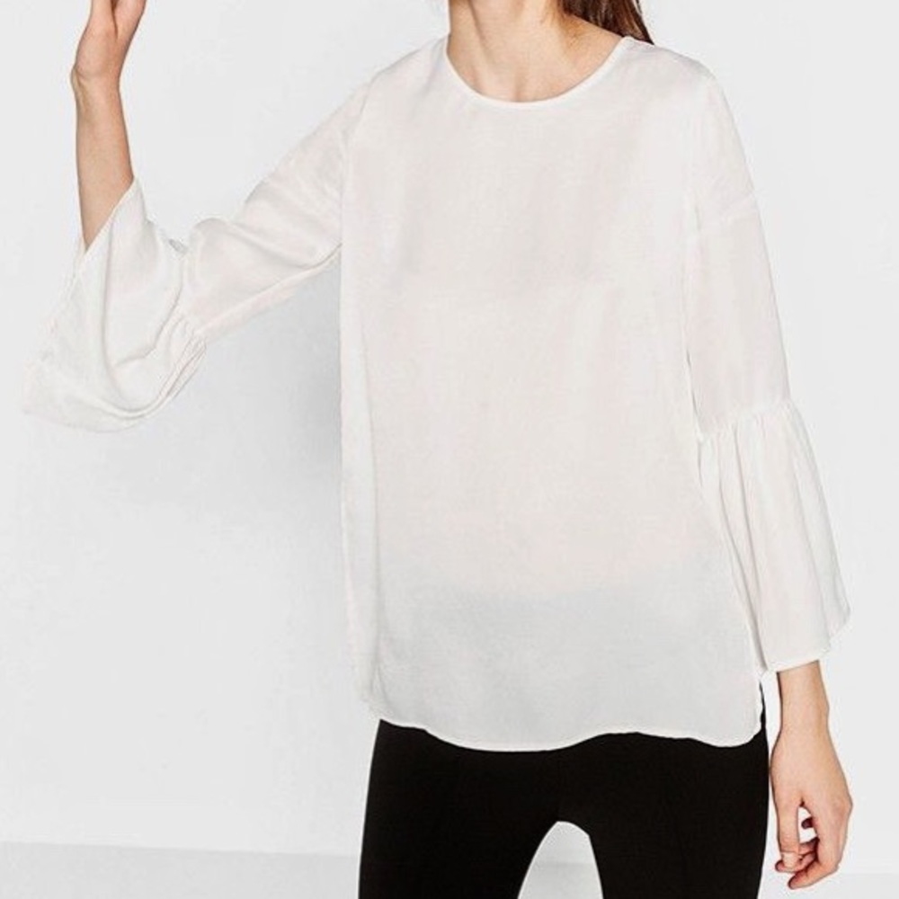Aritzia Bell Sleeve Blouse